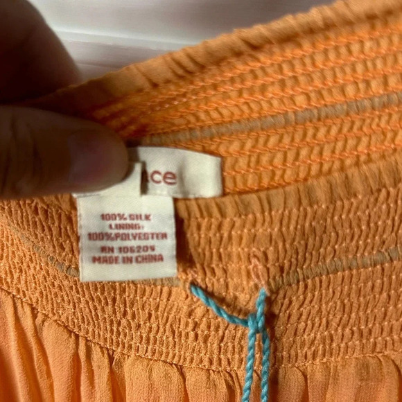 Sundance 100% silk embroidered western style flowy skirt size women’s small - Picture 4 of 4